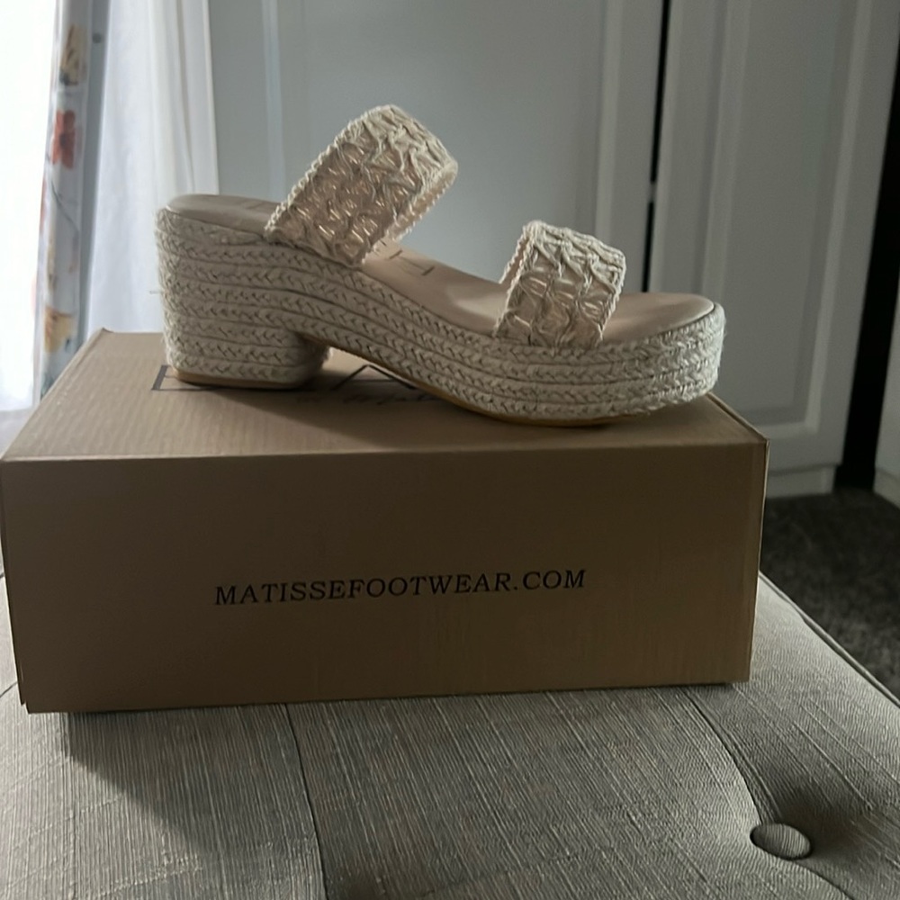 Beach by Matisse shoes. Off white. Never worn.